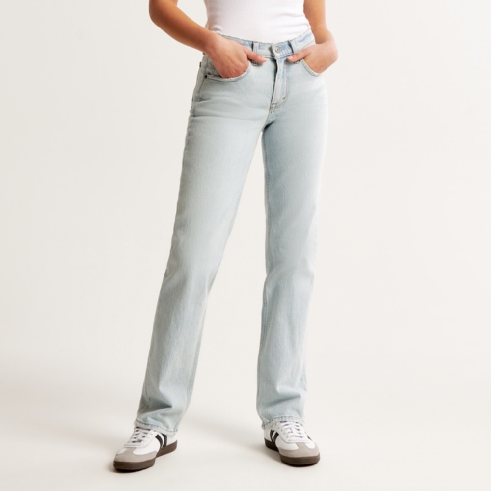 Abercrombie Mid Rise 90s Straight Jean NWT